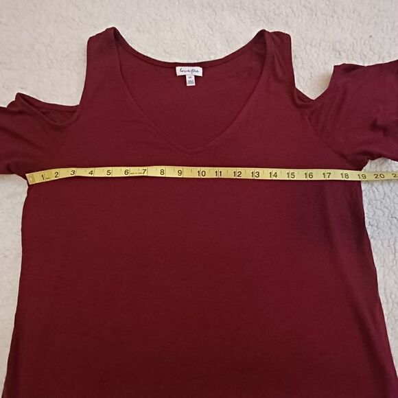 Love Fire Burgundy cold shoulder blouse Size L - Picture 6 of 7
